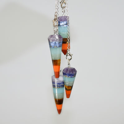 Kegelvormige sectie Natuurlijk kristal Zeven Chakra Genezende Geest Energie Slinger Zeshoekige piramide halsketting Hanger