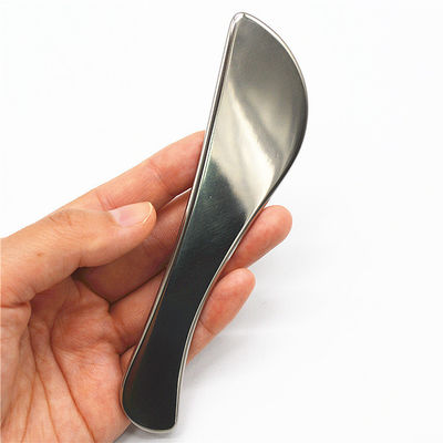 Verbeter uw huidverzorgingsroutine met zilveren metalen Guasha en titanium massagetoestellen