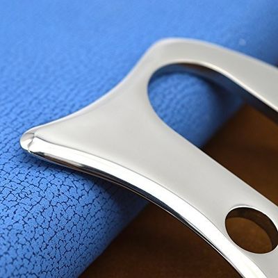 100*80*4.5mm MASSAGE Roestvrij staal Guasha Schrapen Massage Hulpmiddelen Iastm Metaal Gua Sha voor het verminderen van rimpels nieuwste ontwerp