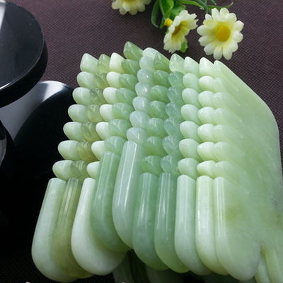 Handheld Abarke Natural Jade Stone Gua Sha Face Massage Haarkam met zes tanden Hoofdmassager