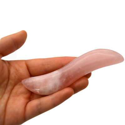 Gepolijste rozenkwarts Gua Sha massagestok 110 mm lengte voor gezichts- en acupunctuurpuntbehandeling