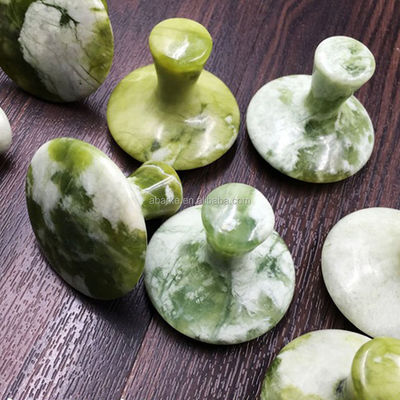 Massager eigenschappen Groene paddenstoel in de vorm van jade schrapen Gua Sha Gereedschap voor lichaamsmassage en schoonheid