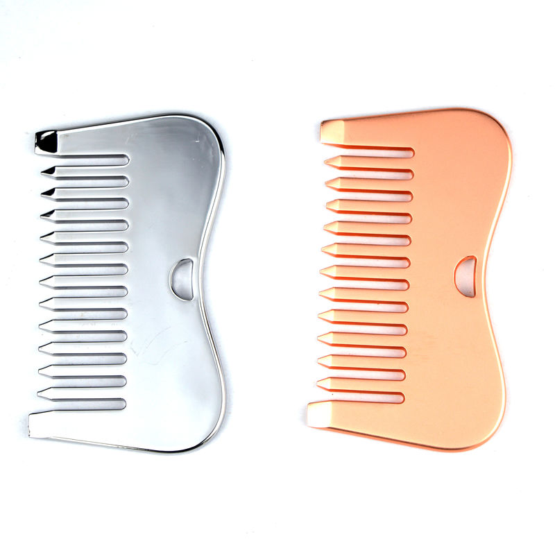 Gepersonaliseerd logo beschikbaar zilver roestvrij staal hoofdhuid massage metaal gua sha kam voor 2024 massager gereedschappen