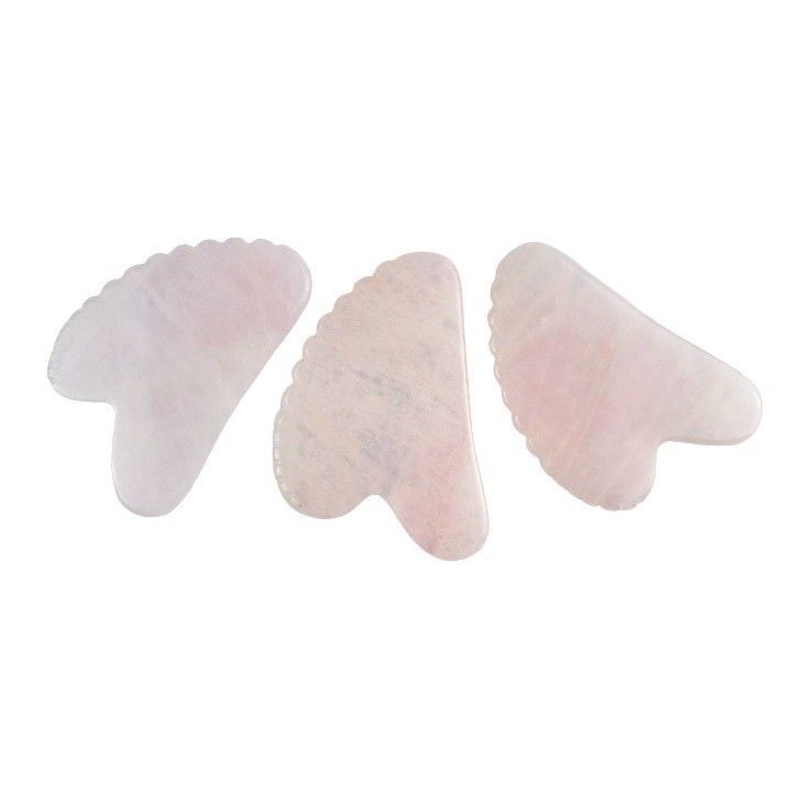 Gezichtsmassageapparaat Roze hart in de vorm van roze kwarts Gua Sha massagetool met tanden Kristallen huid schoonheid massager 2024