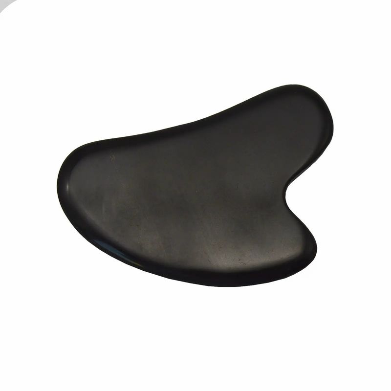 8*6cm Natuurlijke Zwarte Bian Steen Hartvorm Gua Sha Massage Tool voor gezichtsmassage en meditatie