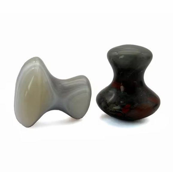 2024 Bloedsteen Jadesteen Guasha Champignon Massage Steen Gua Sha Gezichtsgereedschap De perfecte oplossing voor het verminderen van fijne lijnen