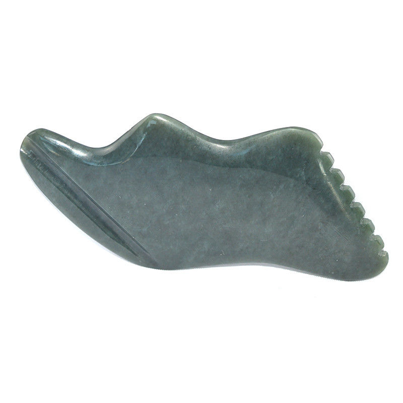 Donkere groene bliksemvorm Natuurlijke Nefriet Hetische Jade Gua Sha Massage Tool voor Custom Logo Zelf Huid Health Care Spa