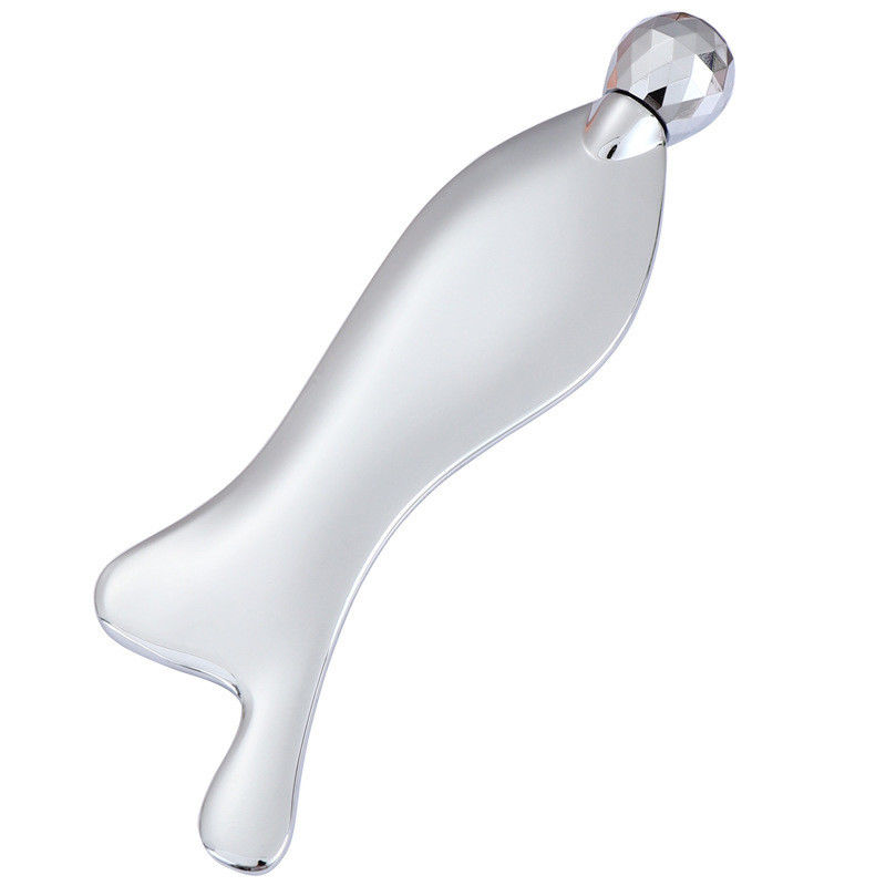 Gepersonaliseerd logo beschikbaard visvorm zink legering schraapplaat dunne afslanking gezicht oog roller roestvrij staal Guasha massagetool