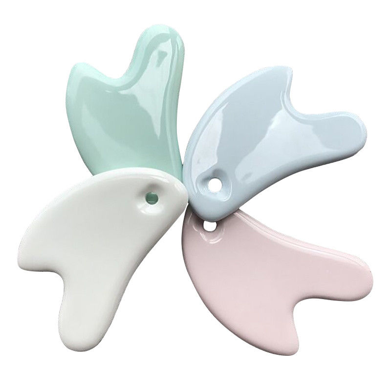 Witte hartvorm keramische Gua Sha massagebord Gua Sha gezichtsmiddelen voor alle huidtypes Schoon anti-veroudering