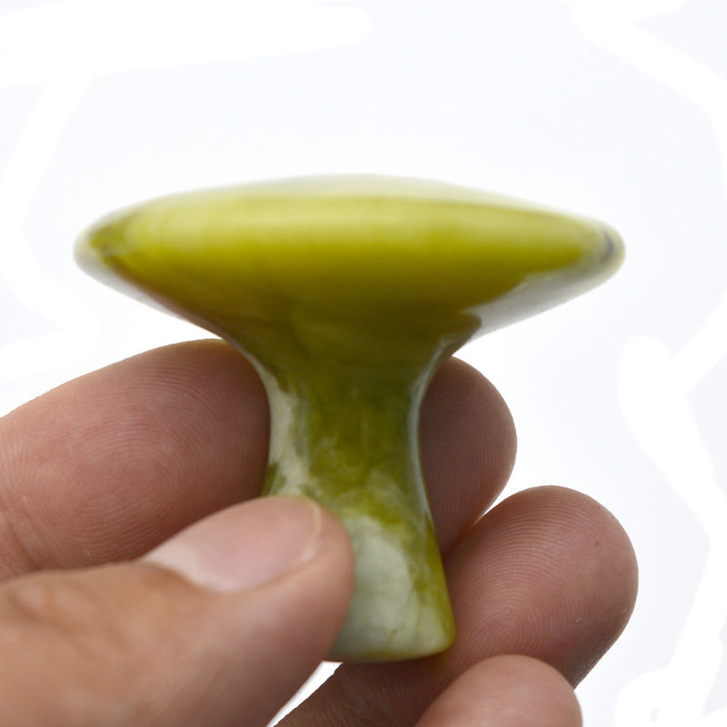 Massager eigenschappen Groene paddenstoel in de vorm van jade schrapen Gua Sha Gereedschap voor lichaamsmassage en schoonheid